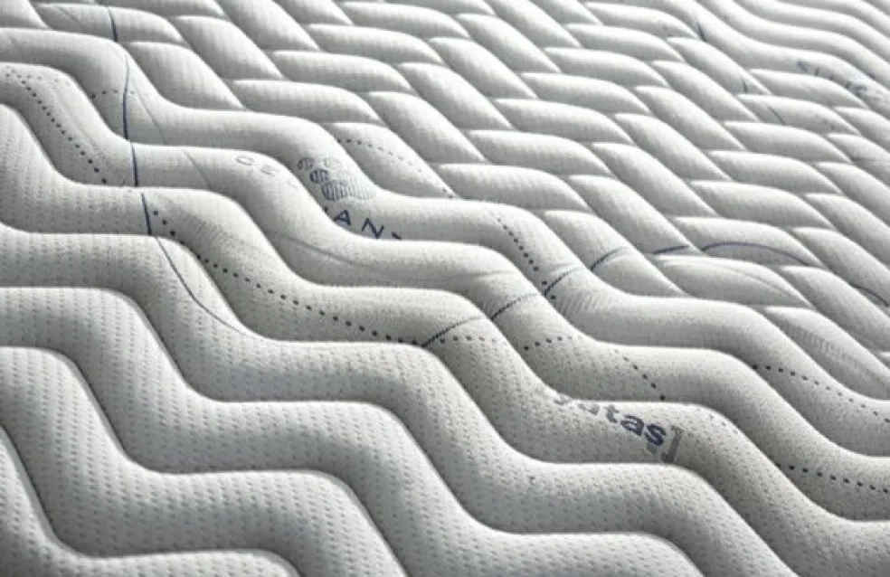 Matelas à ressorts ensachés FLORES