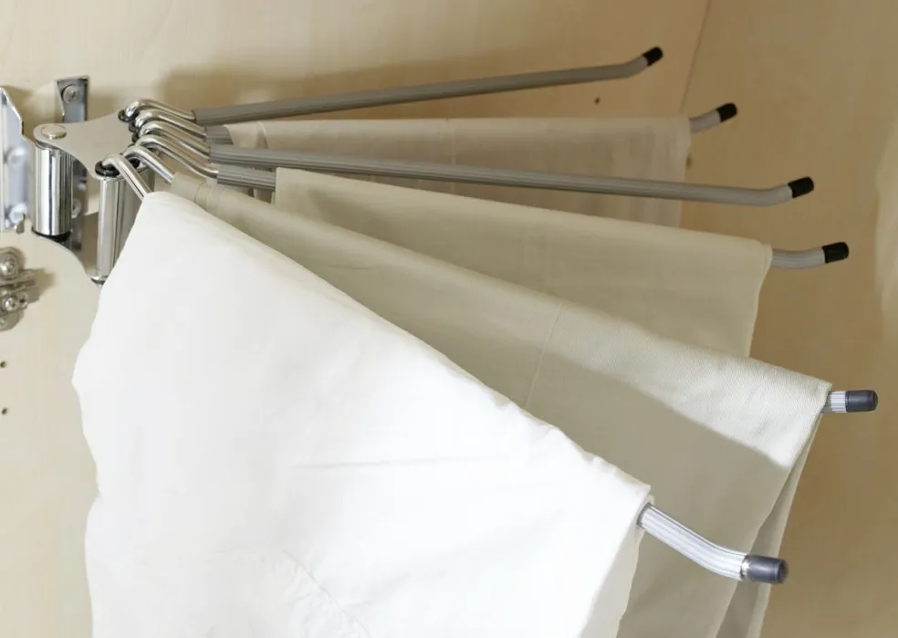 Porte-pantalons 869