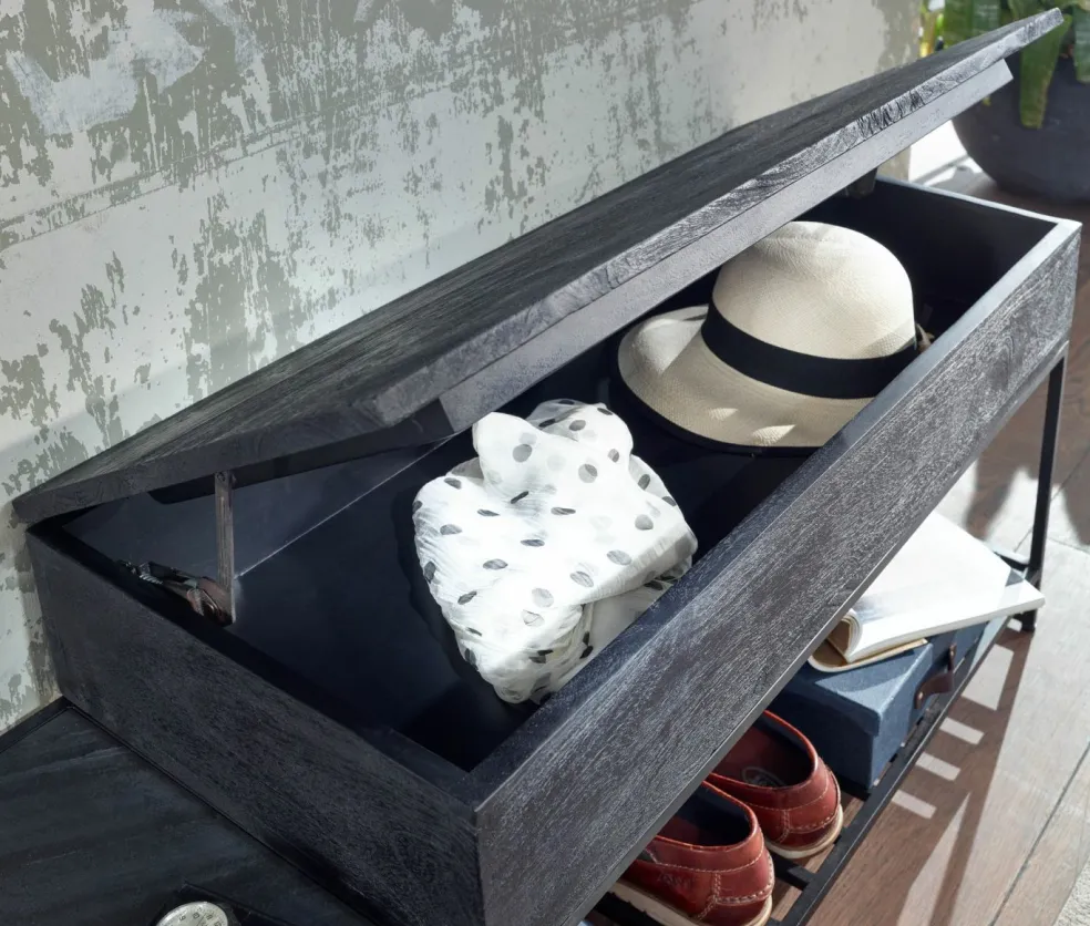 Vestiaire AGUAYTIA